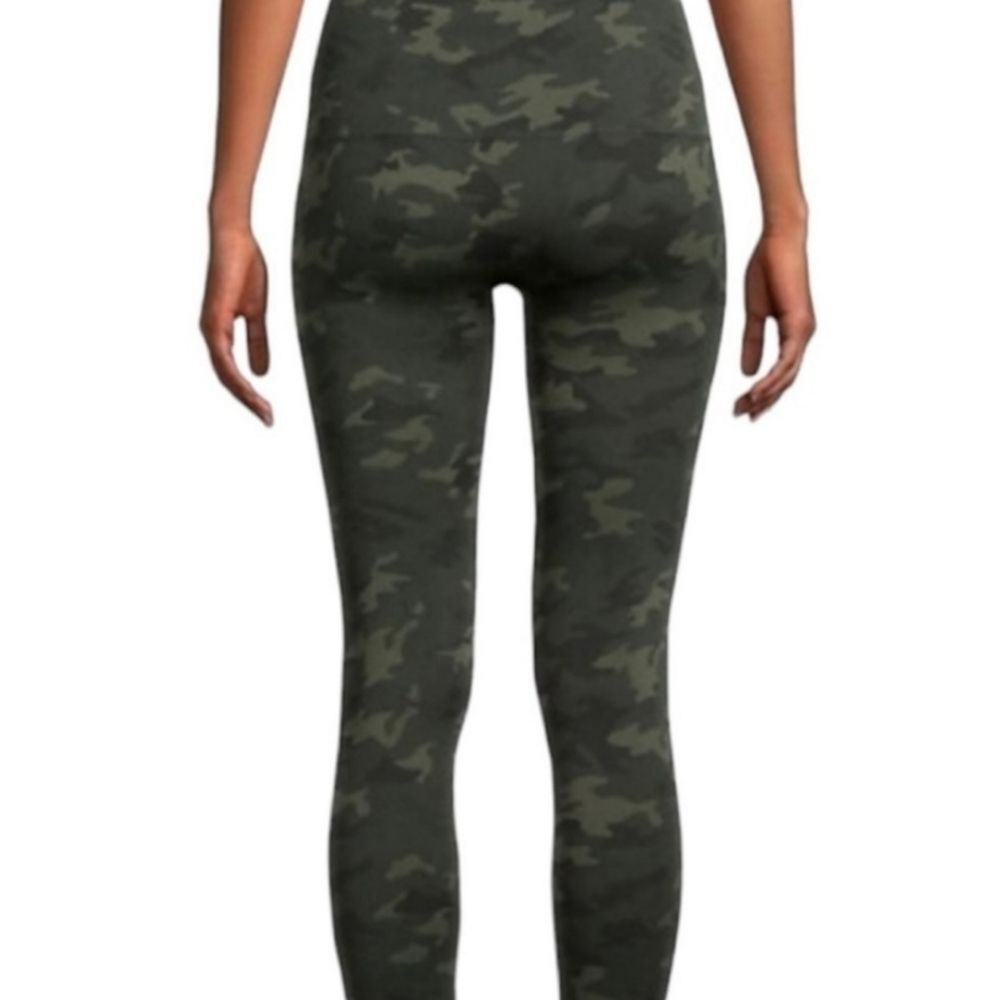 Bagatelle Collection 2 Pk Seamless Stretch High Rise Leggings 1 Ea Black & Camo